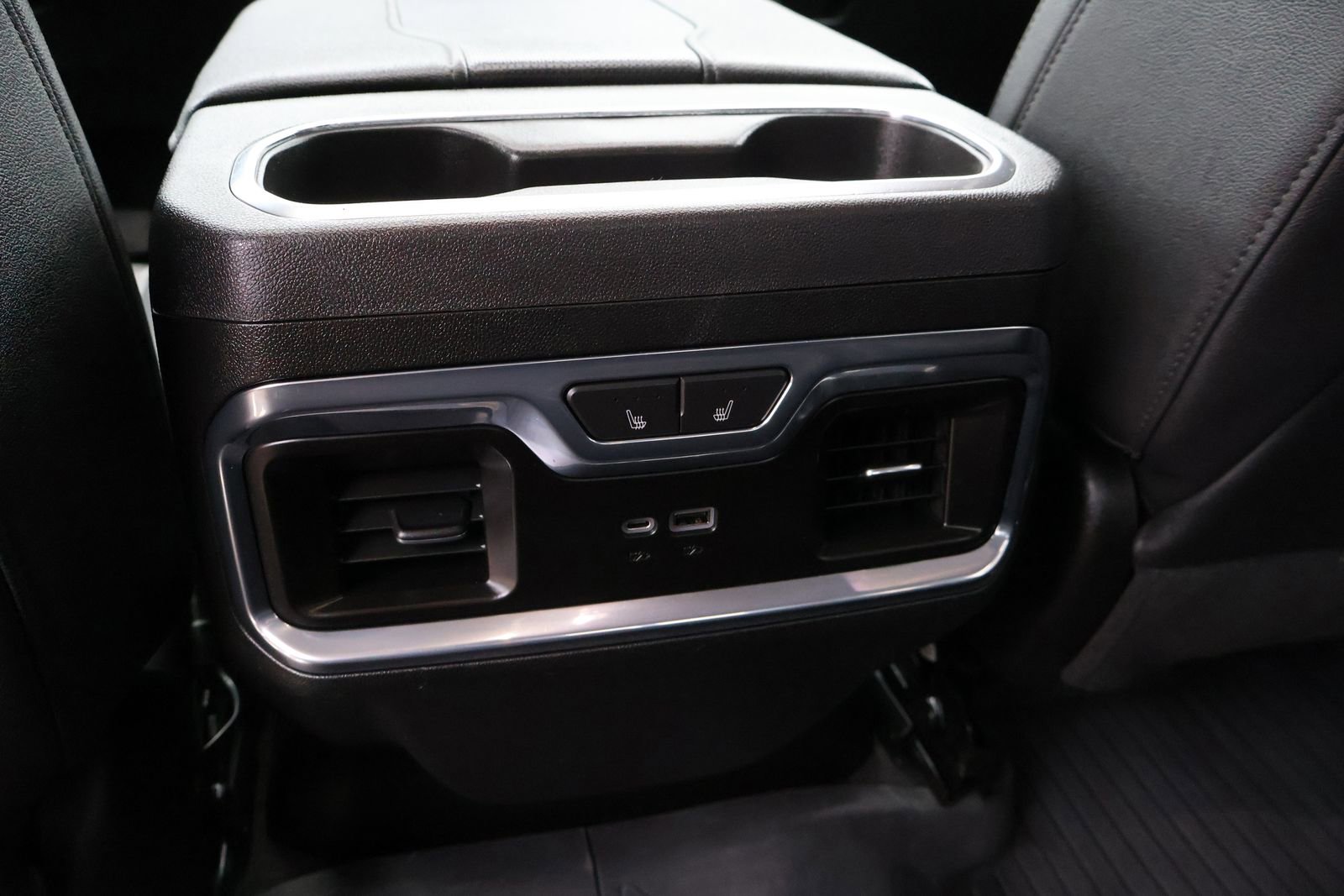 Used 2023 Chevrolet Silverado 1500 LTZ w/ LTZ Premium Package AWD/4WD image 17