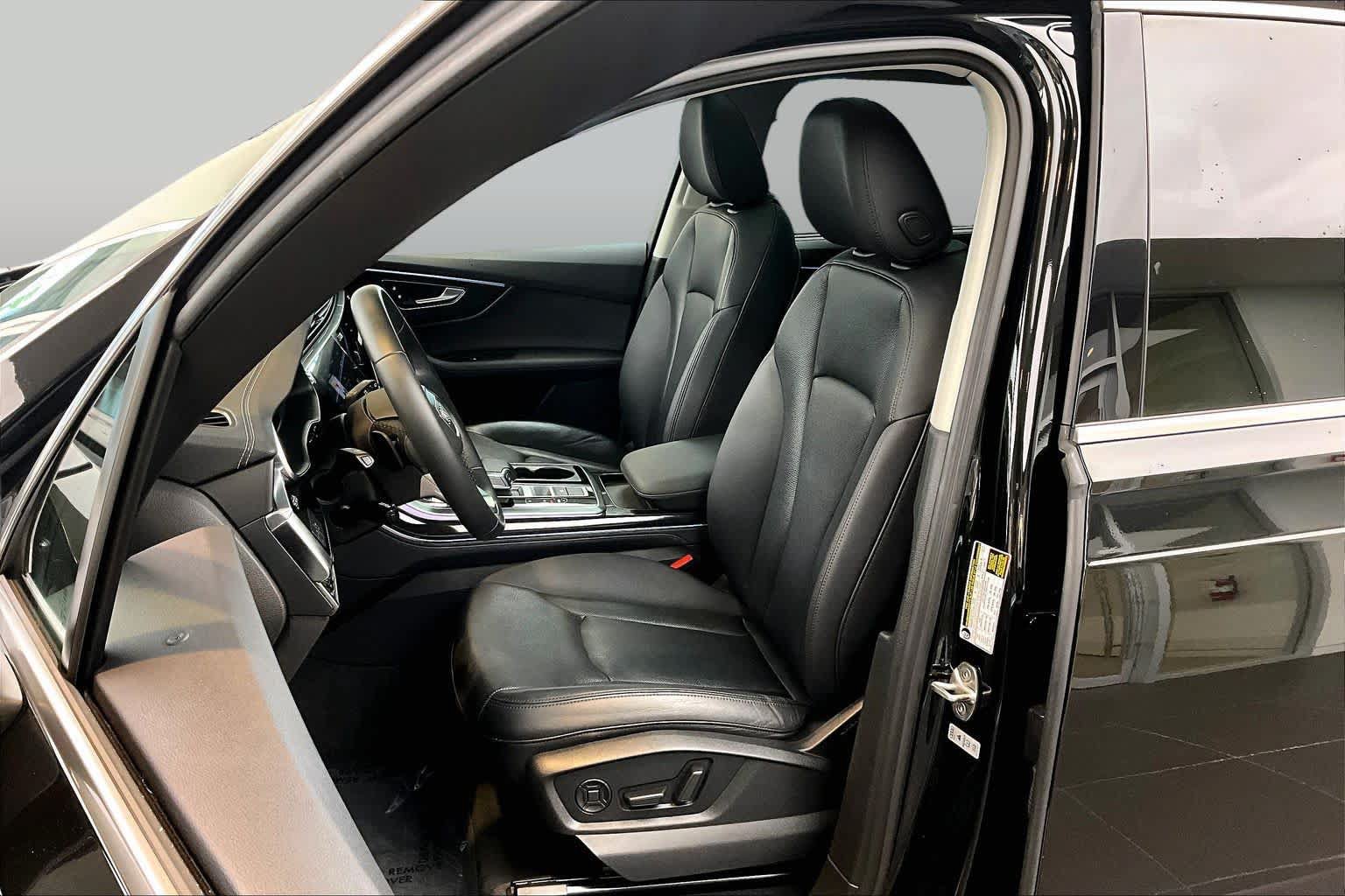 Used 2023 Audi Q7 2.0T Premium Plus w/ Premium Plus Package AWD/4WD image 8