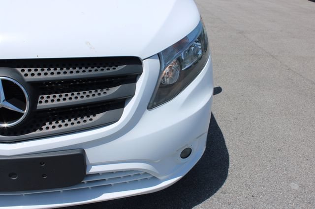 Used 2017 Mercedes-Benz Metris Passenger image 38