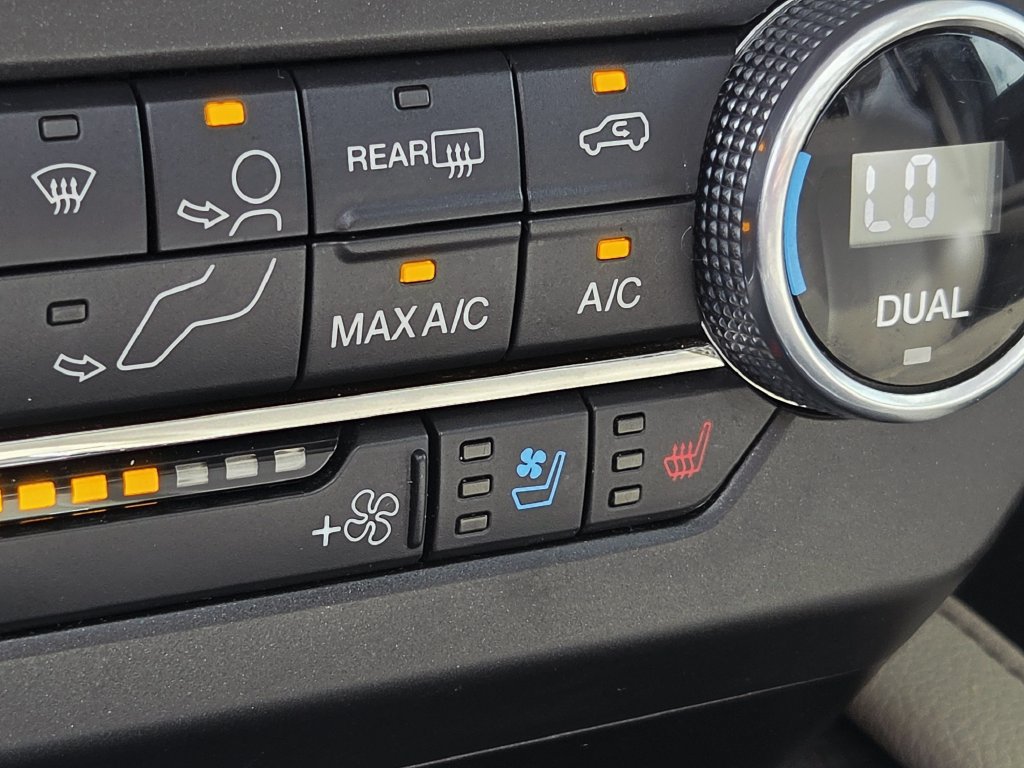 Used 2021 Ford Expedition Max Limited RWD image 24