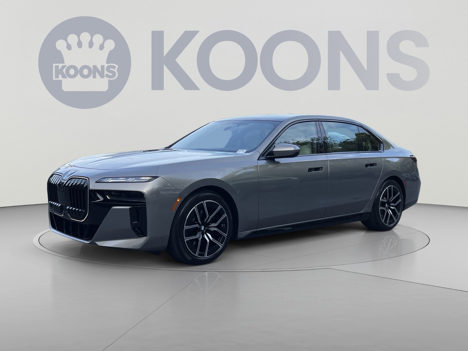 Used 2025 BMW 760i xDrive w/ Executive Package AWD/4WD image 1