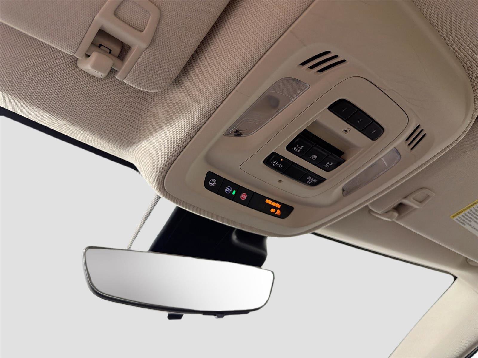 Used 2022 Buick Envision Avenir w/ Technology Package II FWD image 18