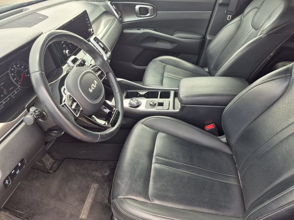 Certified 2023 Kia Sorento EX AWD/4WD image 12