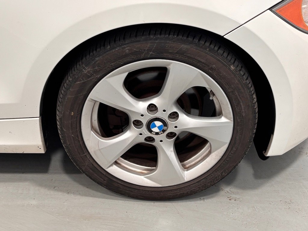 Used 2012 BMW 128i Convertible image 30