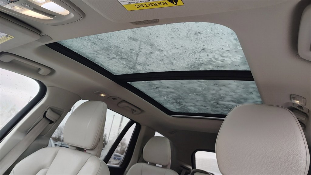 Certified 2023 Volvo XC90 B5 Core w/ Climate Package image 24