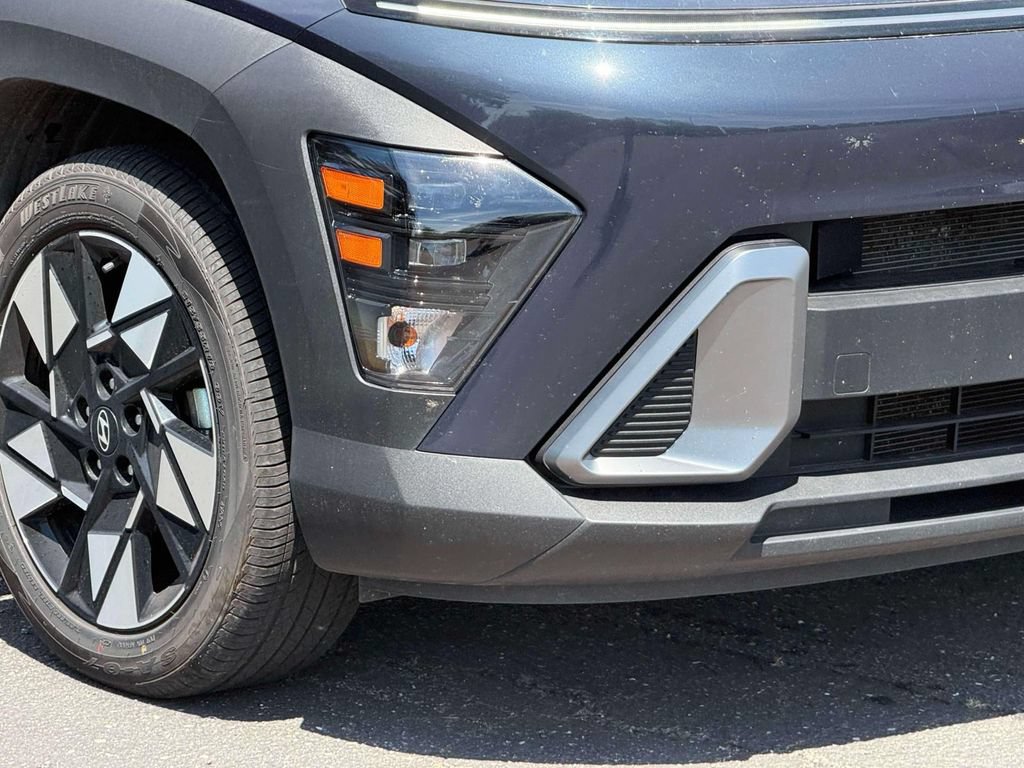 Used 2025 Hyundai Kona SEL FWD image 9