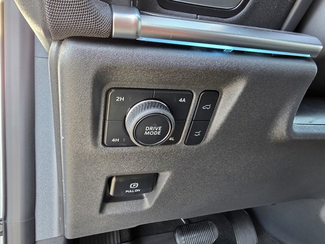 New 2025 Ford Expedition Max Platinum w/ Driver's Package image 21