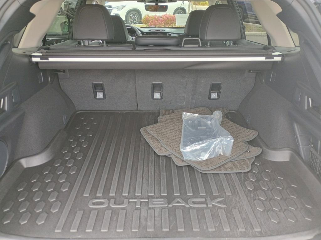 Certified 2023 Subaru Outback Limited image 18
