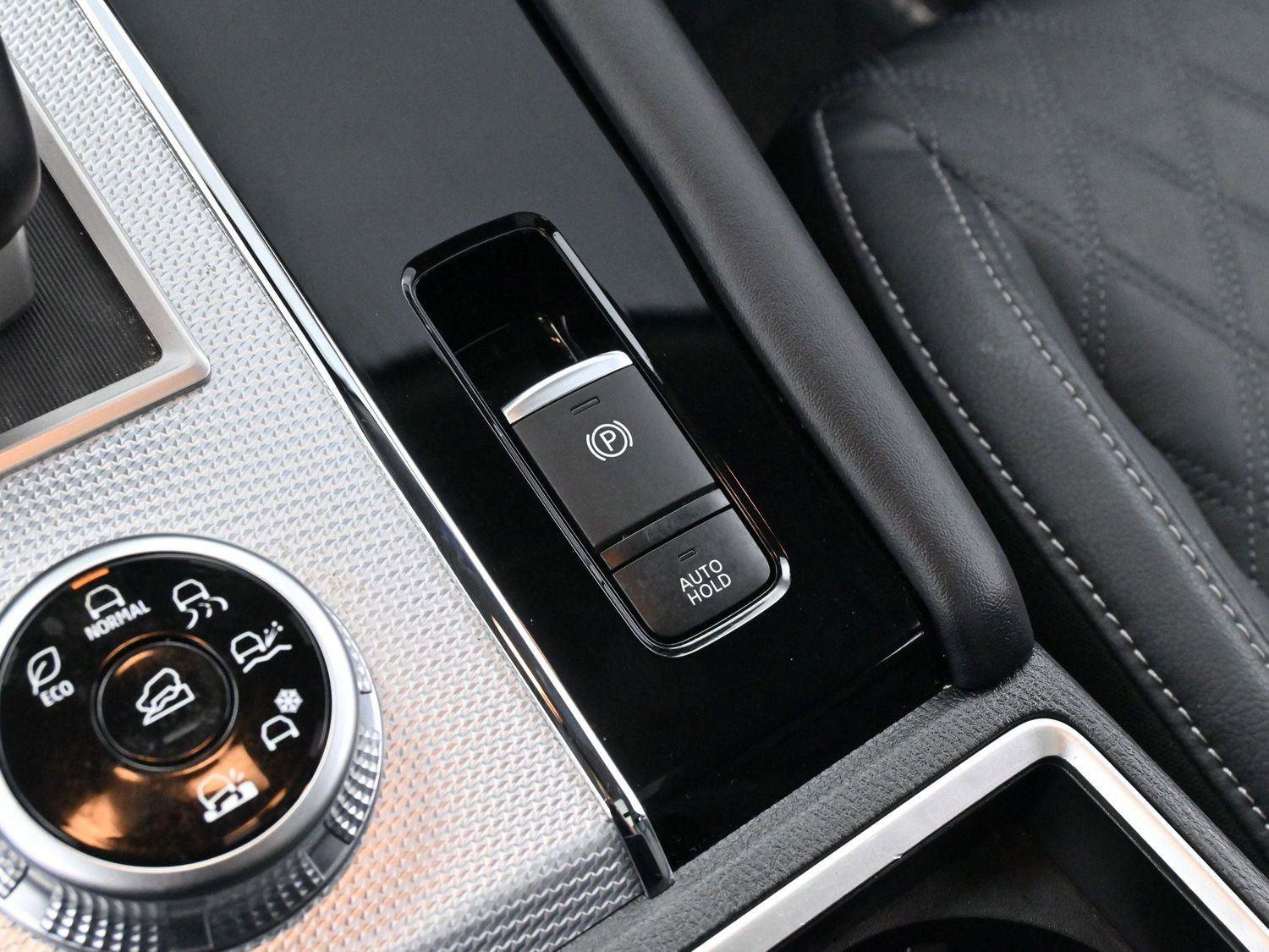 Used 2023 Mitsubishi Outlander SEL image 21