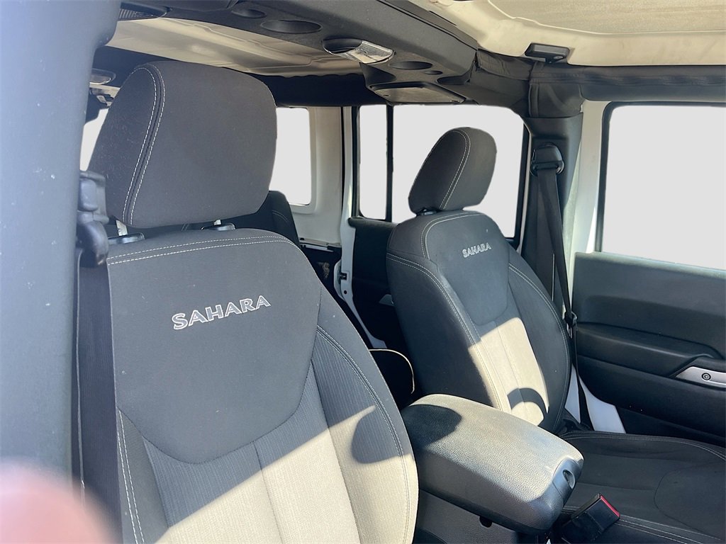 Used 2018 Jeep Wrangler Unlimited Sahara image 24