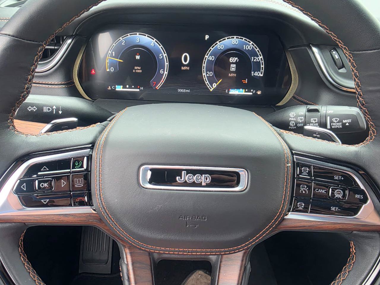 Used 2025 Jeep Grand Cherokee L Summit w/ Advanced Protech Group IV AWD/4WD image 13