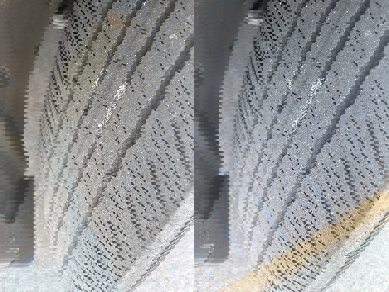 Used 2023 Nissan Rogue SV image 11