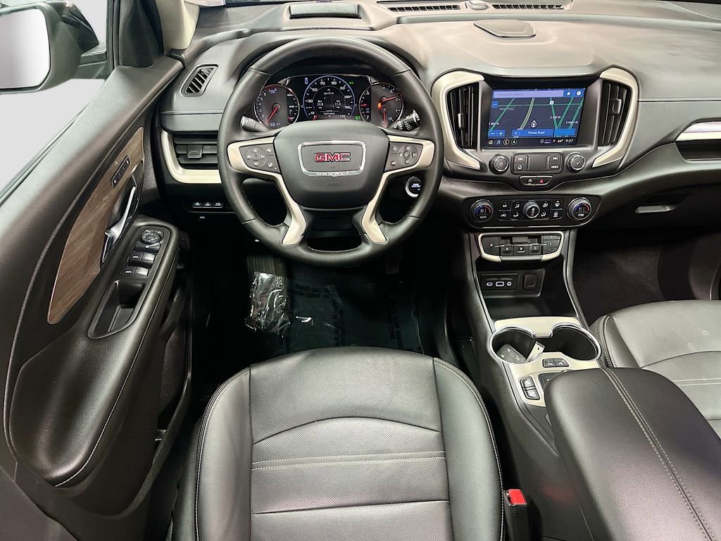 Used 2024 GMC Terrain Denali w/ Black Diamond Edition image 24
