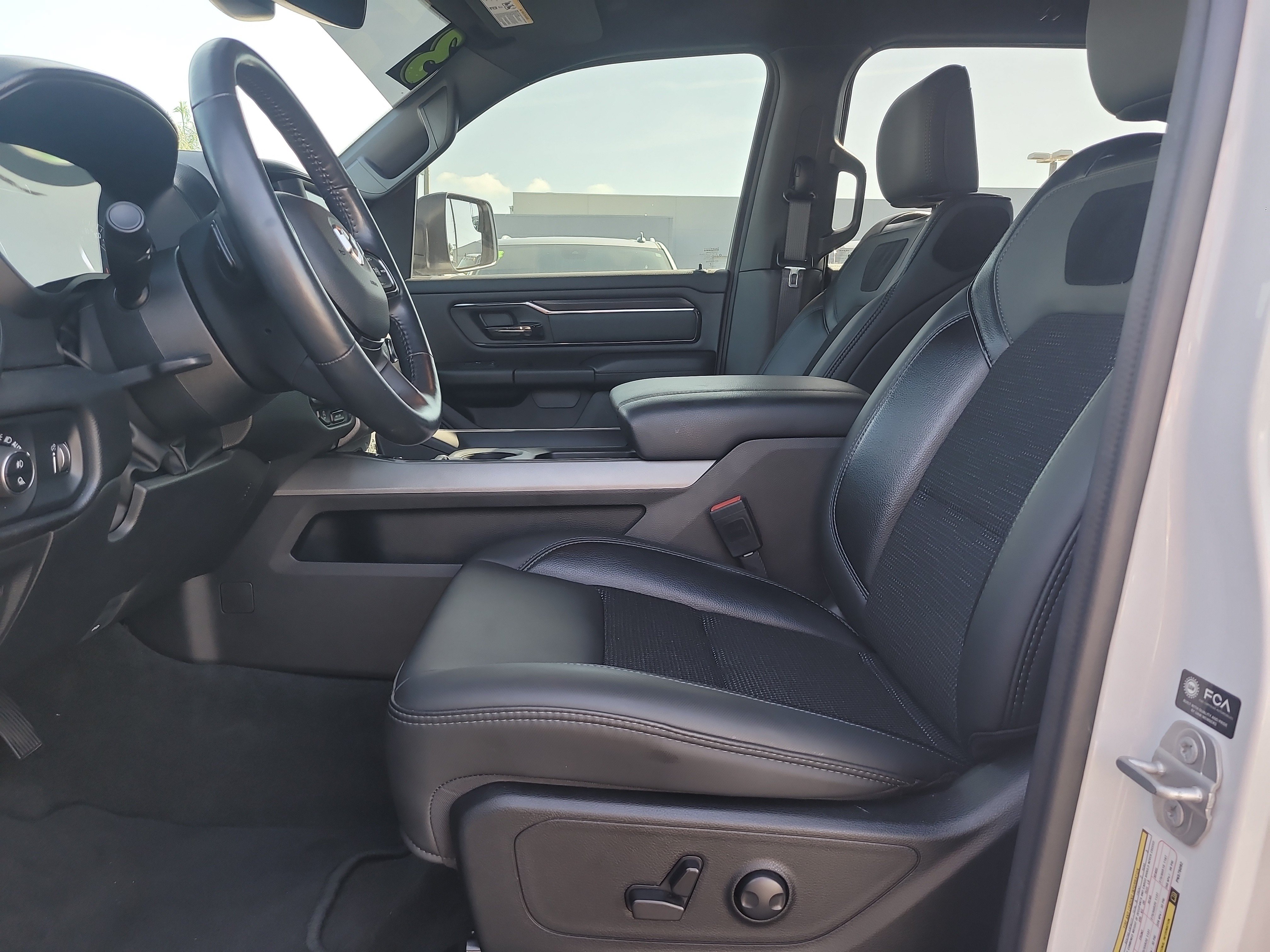 Used 2023 RAM 1500 Big Horn AWD/4WD image 18