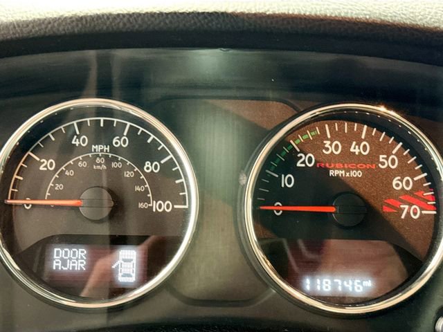 Used 2017 Jeep Wrangler Unlimited Rubicon image 12