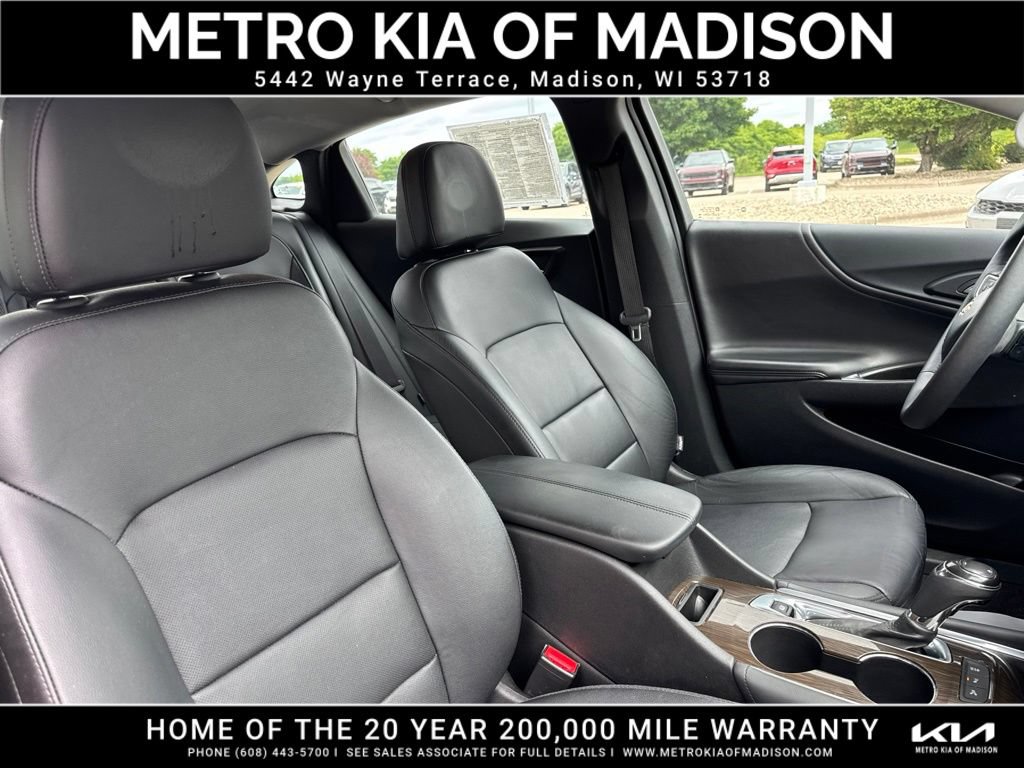 Used 2017 Chevrolet Malibu Premier w/ Driver Confidence Package FWD image 39