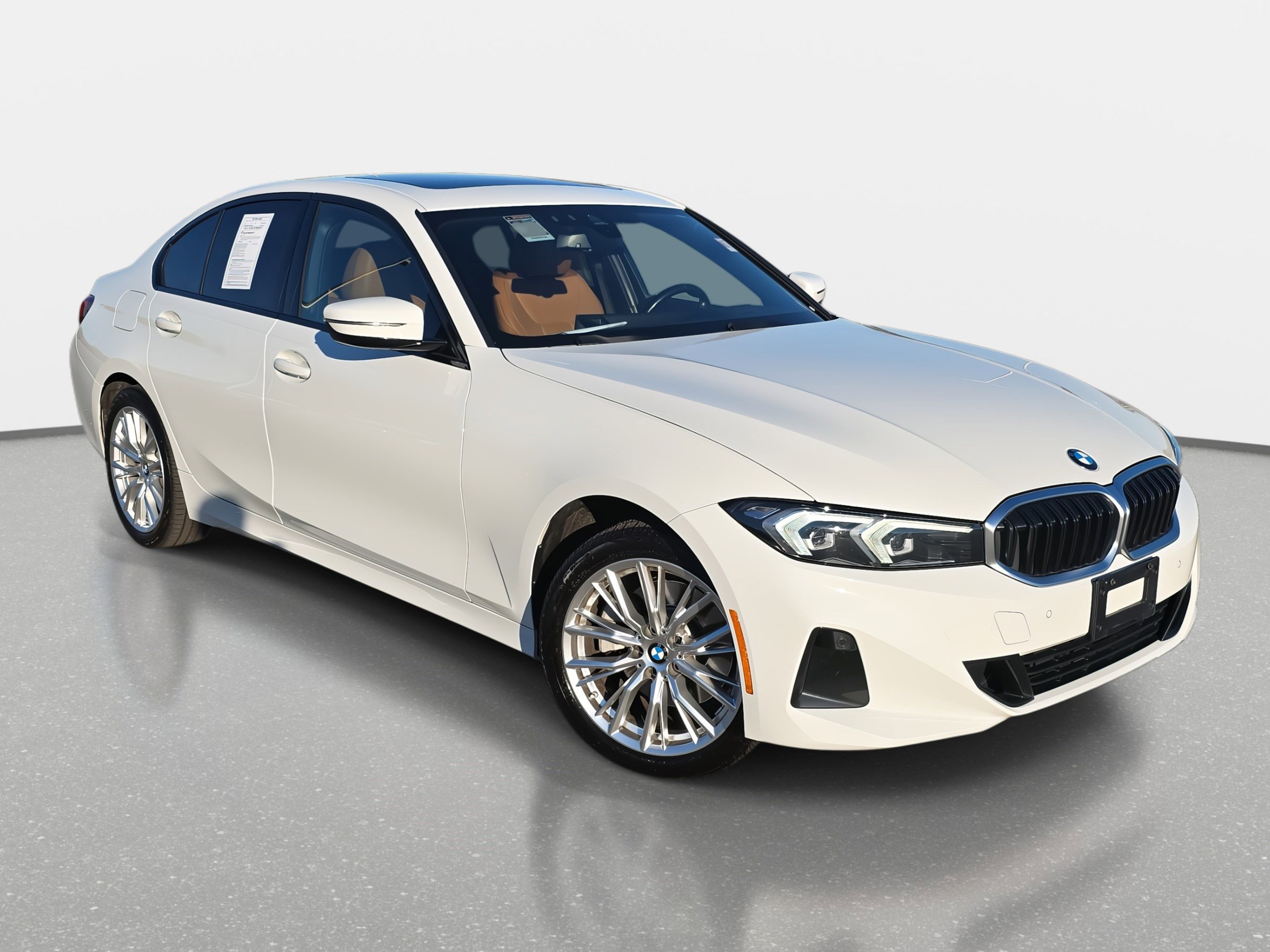 Used 2023 BMW 330i xDrive Sedan w/ Premium Package image 3