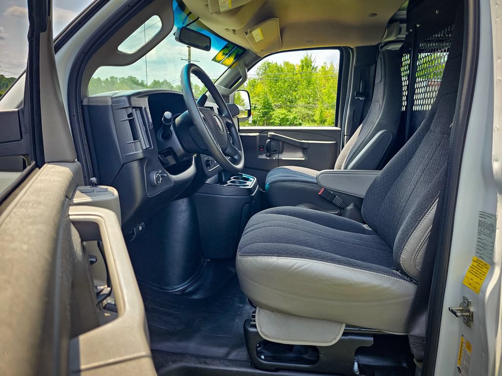 Used 2025 GMC Savana 2500 w/ Driver Convenience Package RWD image 11
