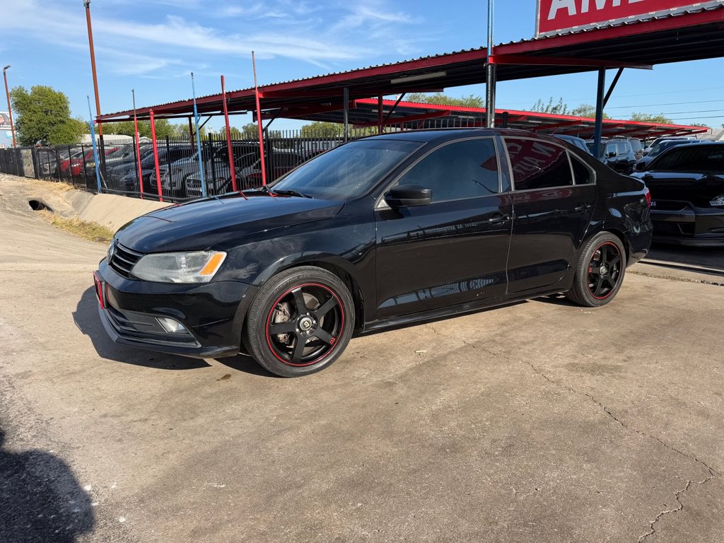 Used 2015 Volkswagen Jetta Sport FWD image 2