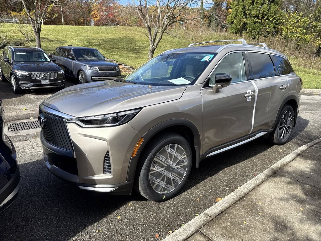 New 2026 INFINITI QX60 Luxe image 2