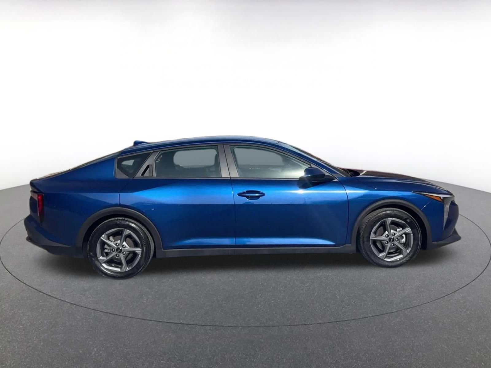 Used 2025 Kia K4 LXS image 16