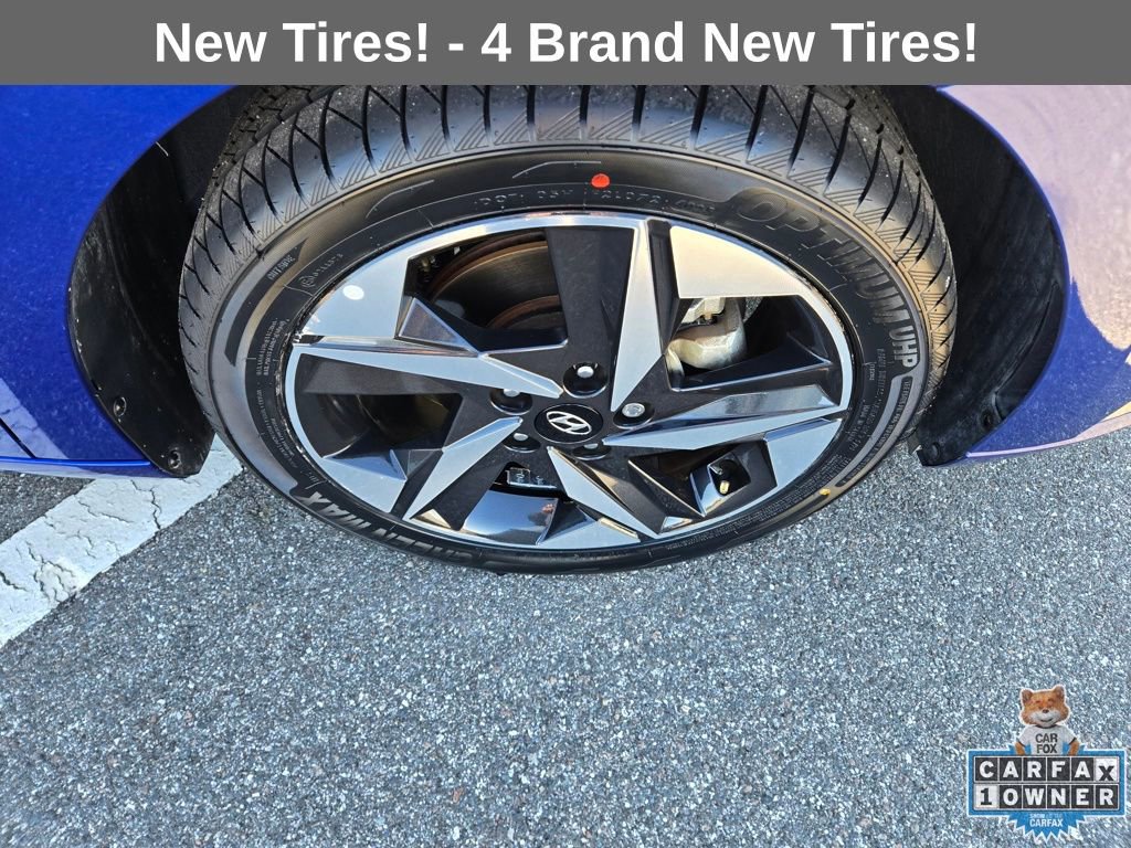 Used 2023 Hyundai Elantra Limited image 13