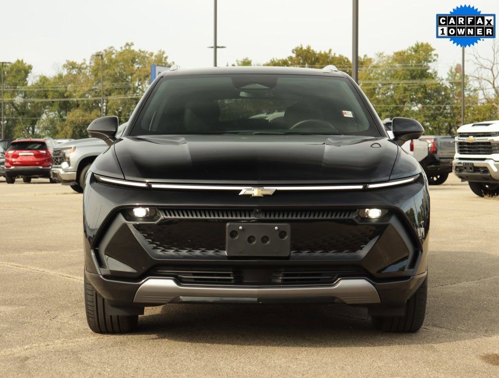 Used 2024 Chevrolet Equinox EV LT image 2