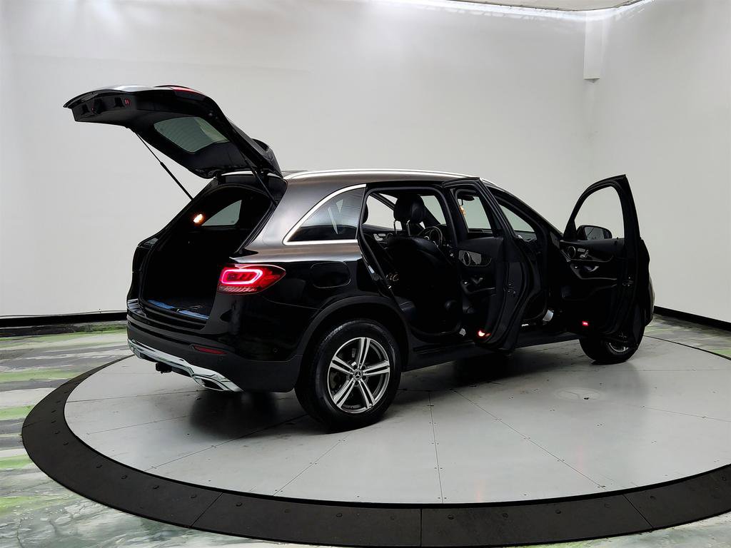 Used 2020 Mercedes-Benz GLC 300 4MATIC w/ Parking Assistance Package image 10