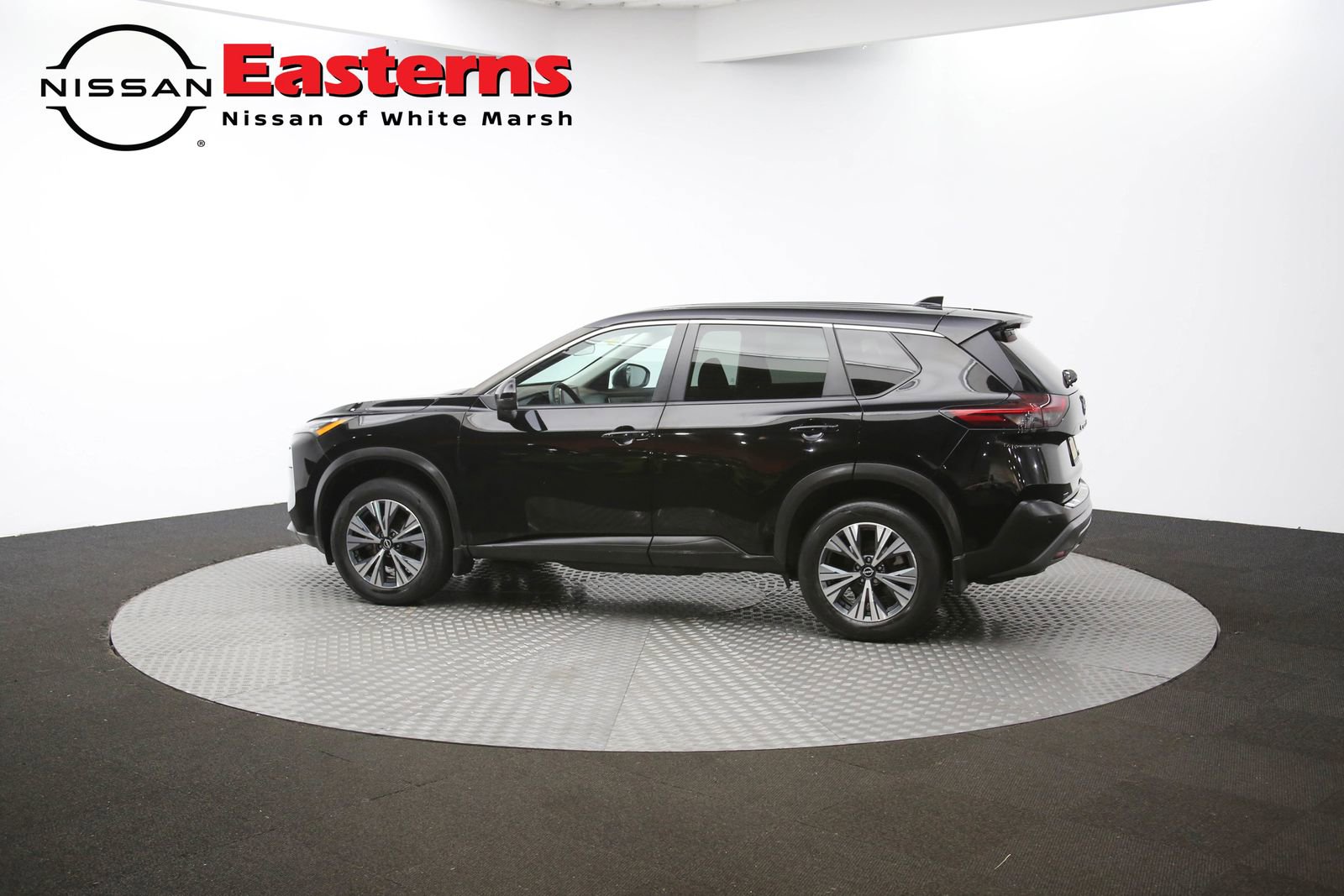 Used 2022 Nissan Rogue SV image 56