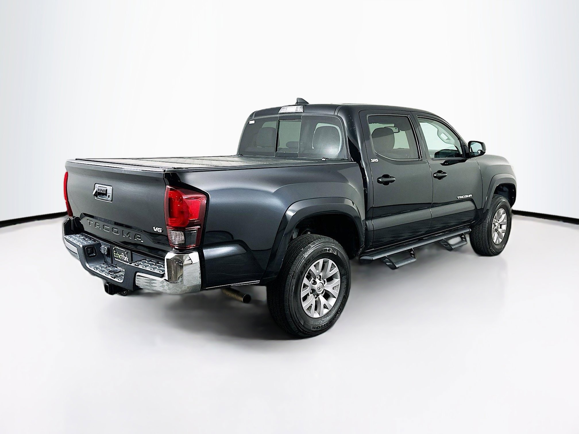 Used 2018 Toyota Tacoma SR5 RWD image 9