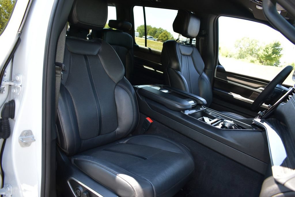 Used 2022 Jeep Wagoneer Series II AWD/4WD image 37