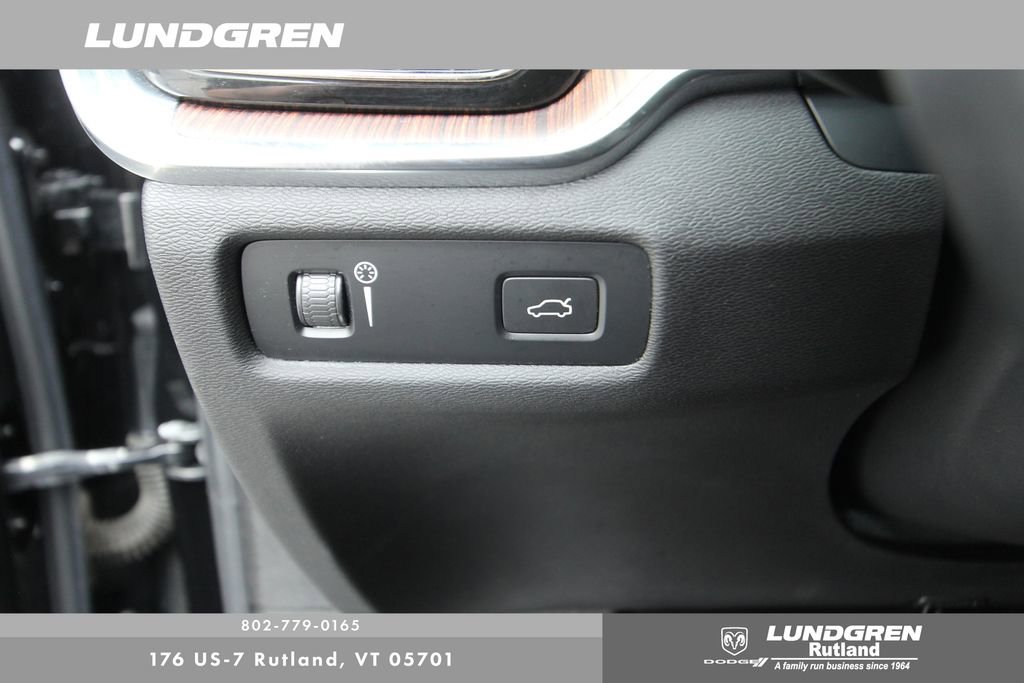 Used 2022 Volvo S60 B5 Momentum w/ Premium Package AWD/4WD image 15