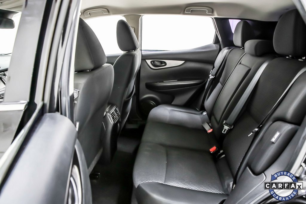 Used 2021 Nissan Rogue Sport S image 29