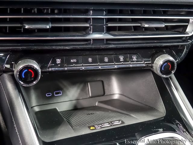 New 2026 Chevrolet Traverse LT w/ LPO, Floor Liner Package FWD image 17