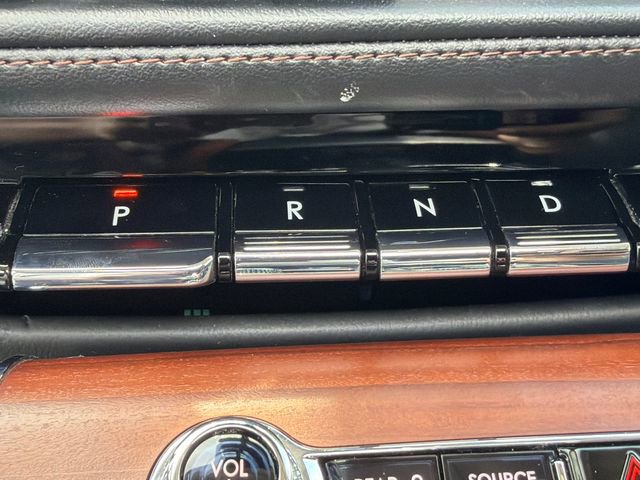 Used 2023 Lincoln Aviator Reserve AWD/4WD image 32