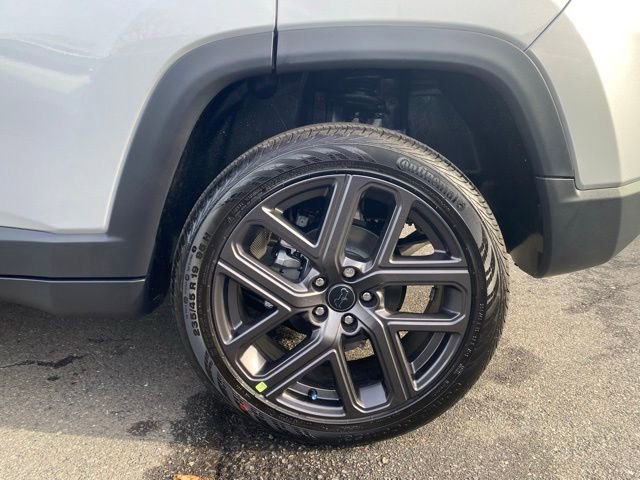 New 2026 Jeep Compass Latitude image 17