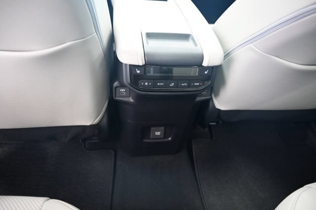 Certified 2026 Toyota Grand Highlander AWD Hybrid image 30