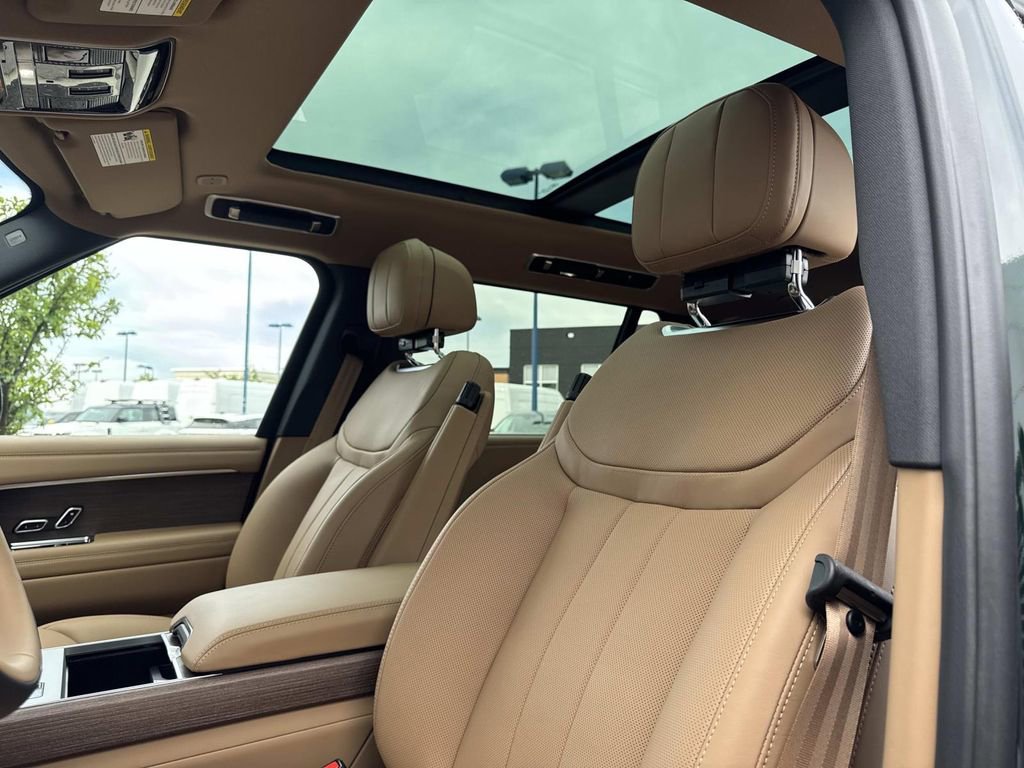 New 2026 Land Rover Range Rover Long Wheelbase SE AWD/4WD image 20