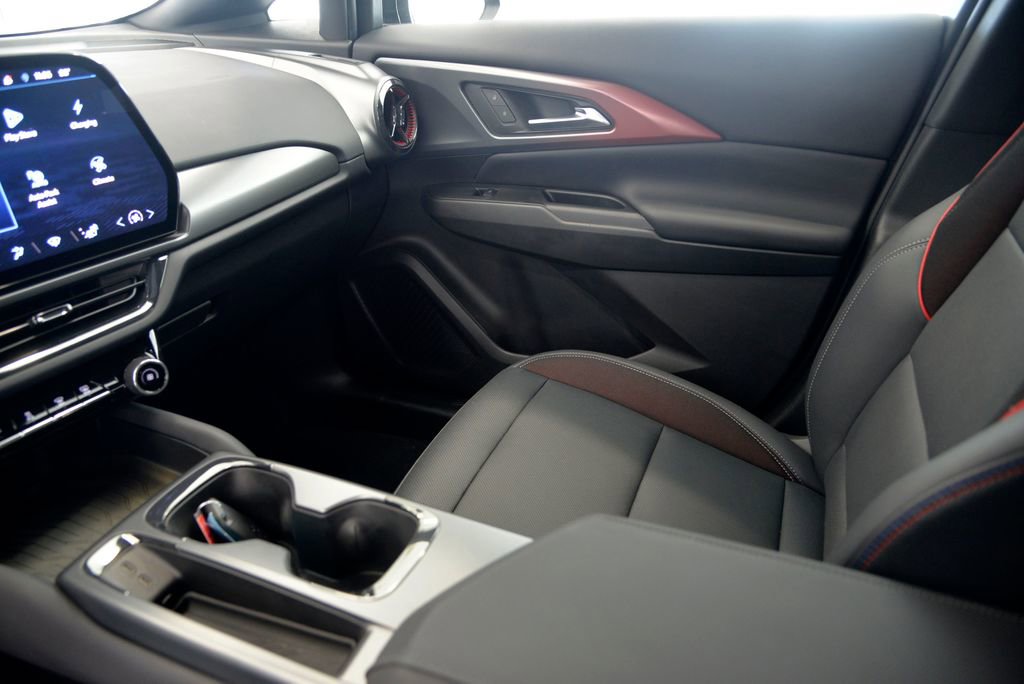 Certified 2024 Chevrolet Equinox EV RS image 26