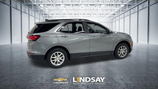 Used 2023 Chevrolet Equinox LT AWD/4WD image 2
