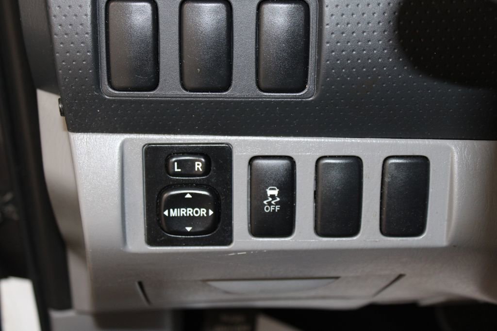 Used 2014 Toyota Tacoma 2WD Double Cab image 38