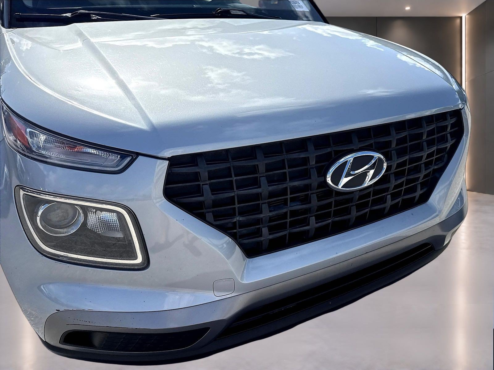 Used 2021 Hyundai Venue SE FWD image 33