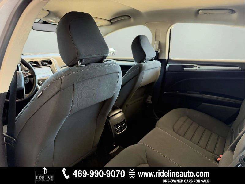 Used 2020 Ford Fusion SE FWD image 17