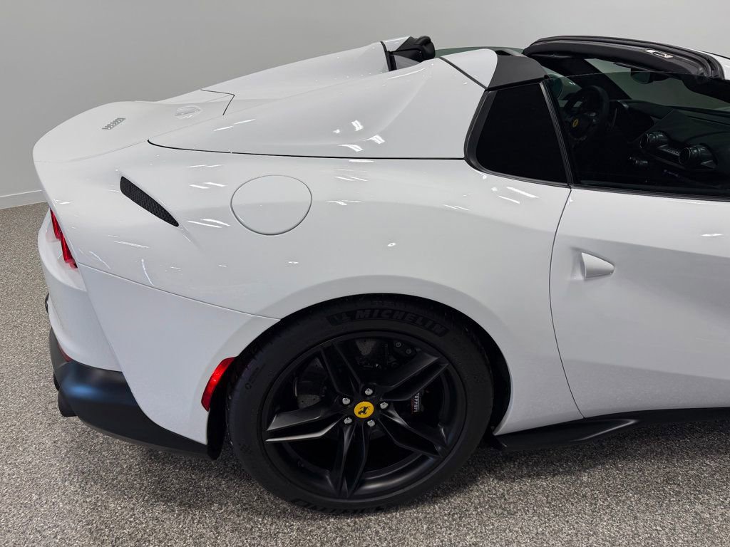 Used 2023 Ferrari 812 GTS RWD image 13