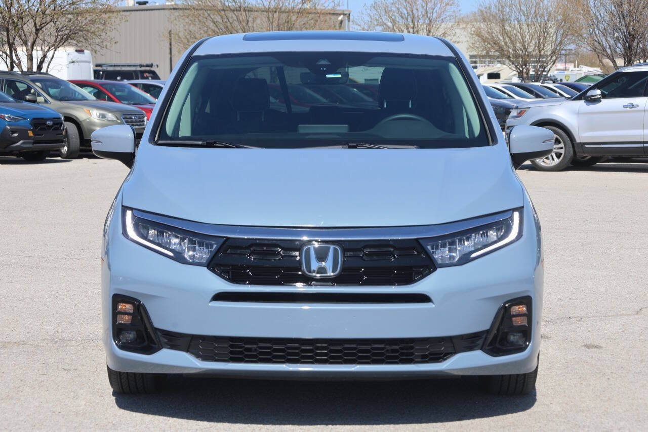 Used 2025 Honda Odyssey Elite image 2