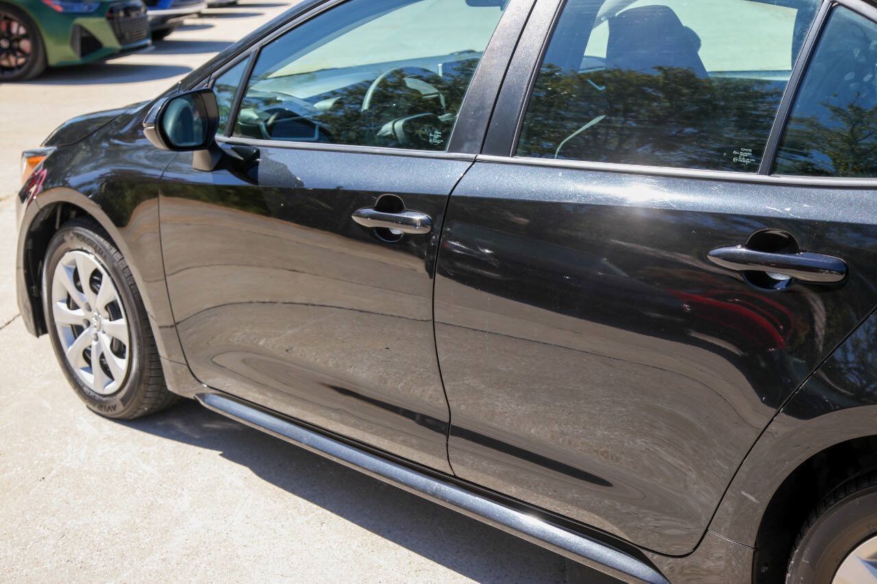 Used 2021 Toyota Corolla LE FWD image 12