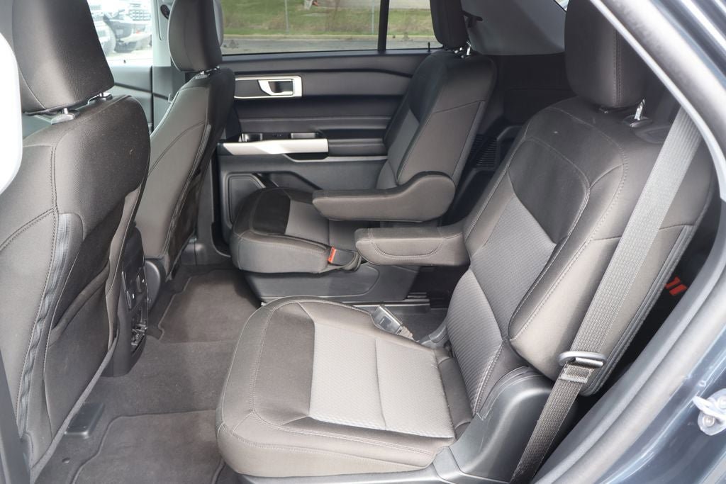 Used 2024 Ford Explorer XLT image 17