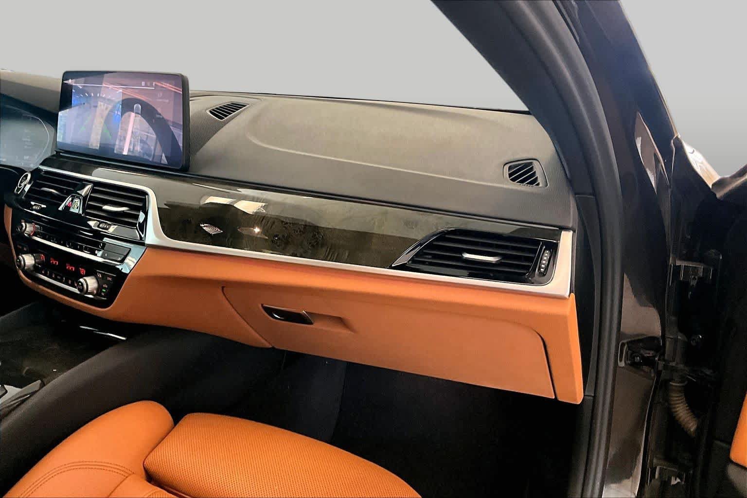 Used 2023 BMW 530i w/ Premium Package RWD image 16