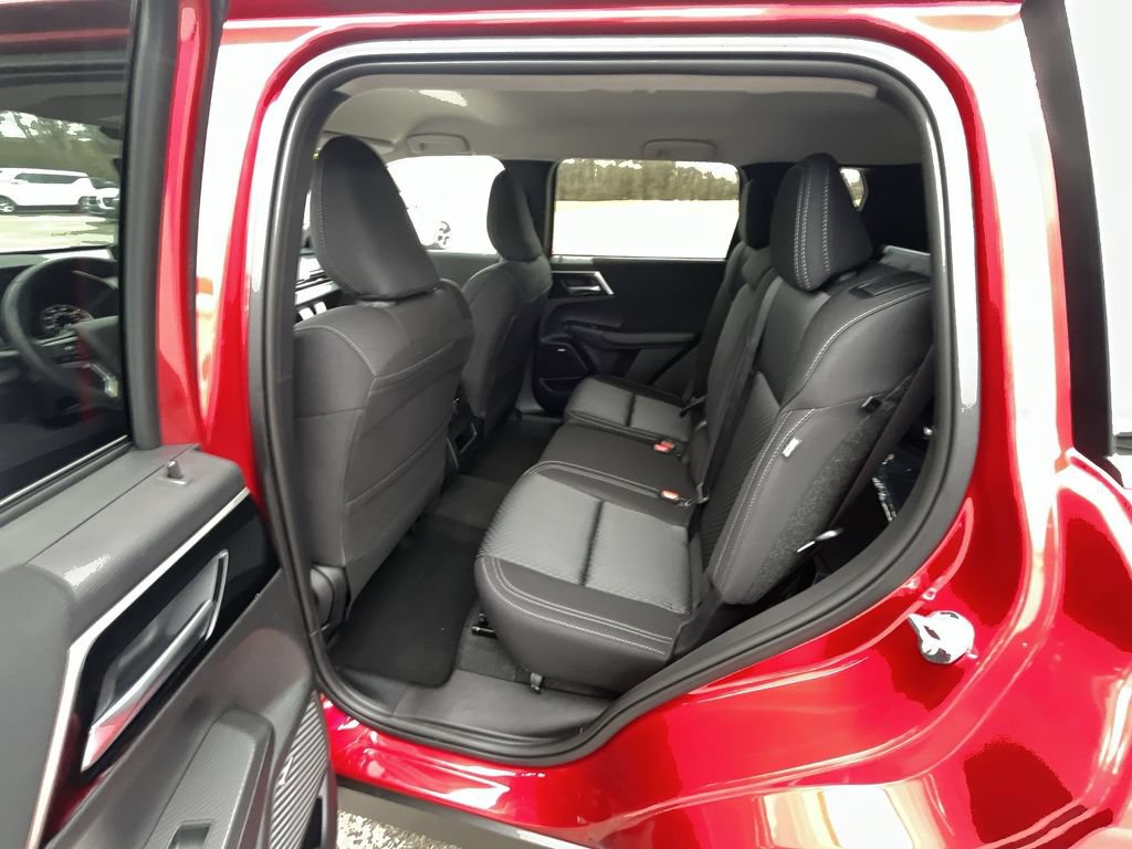 New 2026 Mitsubishi Outlander ES FWD image 22