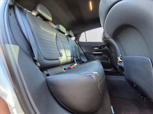Used 2024 Mercedes-Benz GLC 300 4MATIC image 20